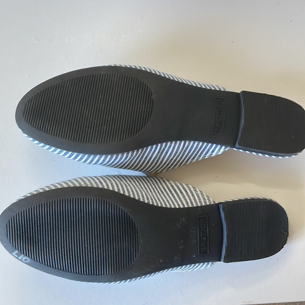 Nautica slip ons 💙🤍 - Picture 4 of 4